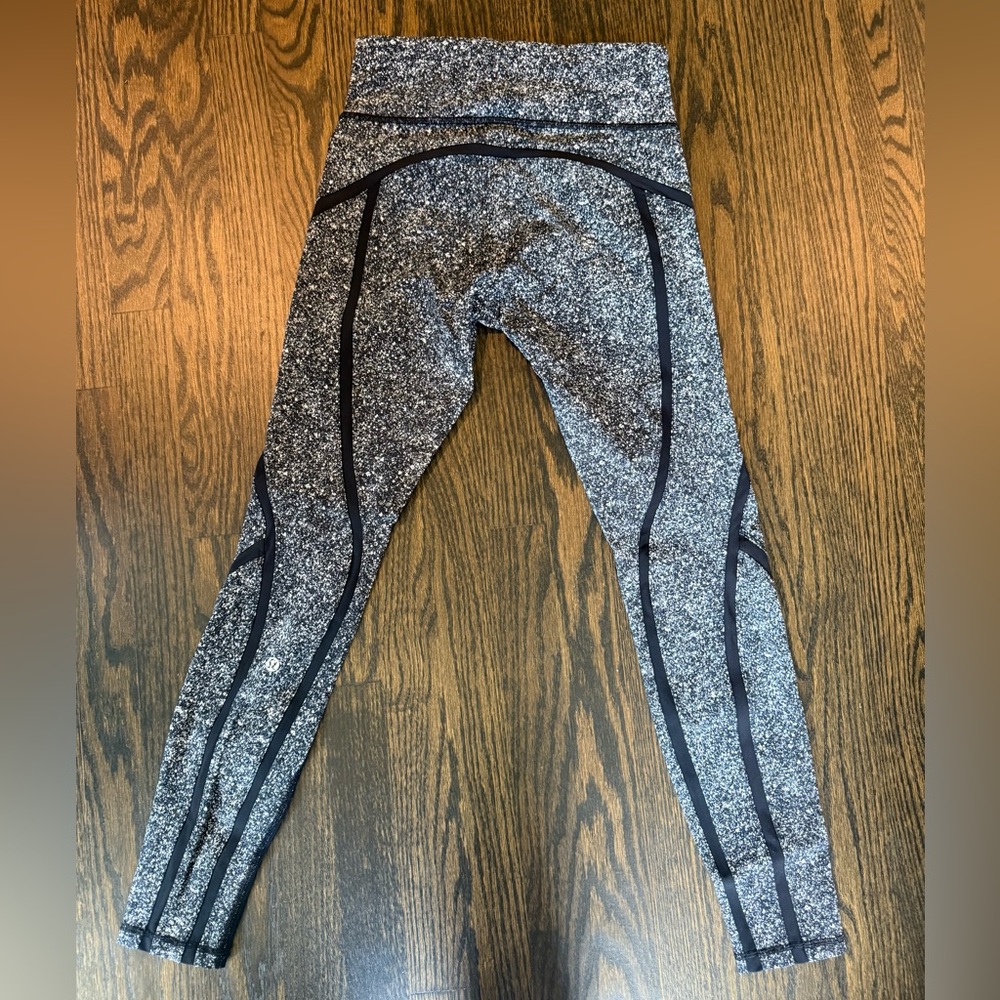 Lululemon Black and White Leggings - Picture 2 of 4